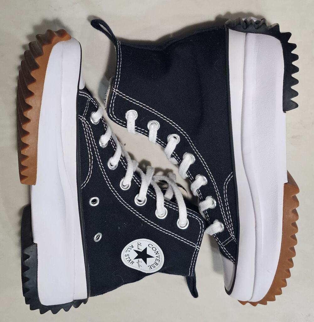 Converse Run Star Hike High Top Women's Size 5.5 Men's 4 Black White Gum 166800C